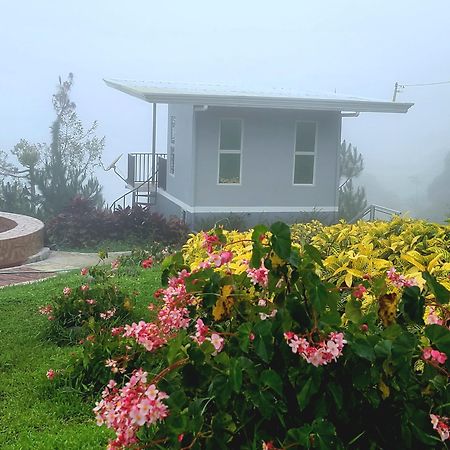 Serene Mountain Escape Digos Exterior foto