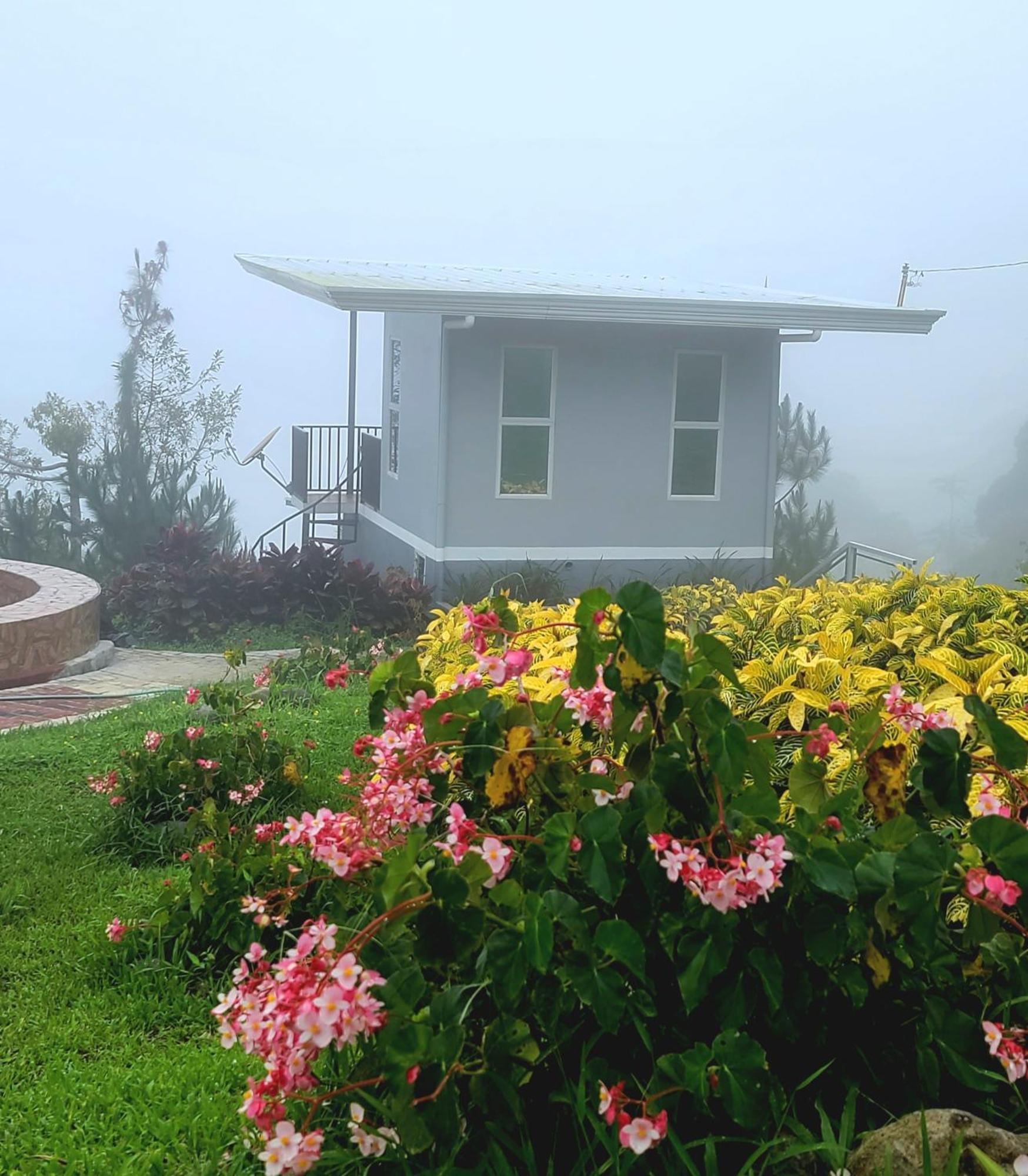 Serene Mountain Escape Digos Exterior foto