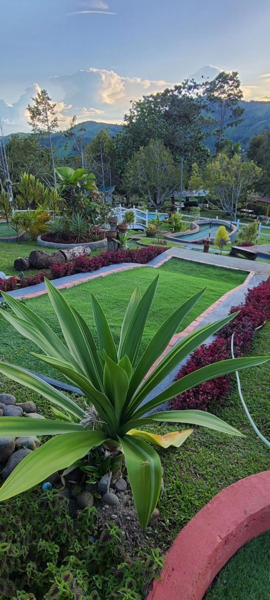 Serene Mountain Escape Digos Exterior foto